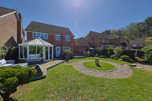 Sandstone Avenue Walton